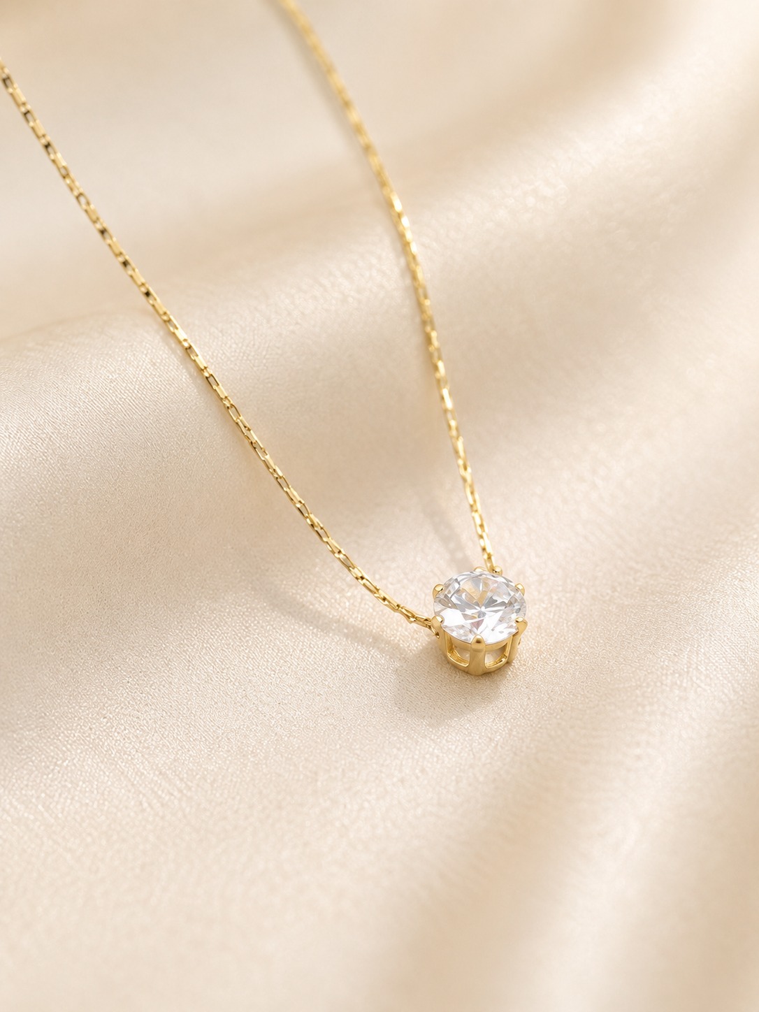 Tia Necklace